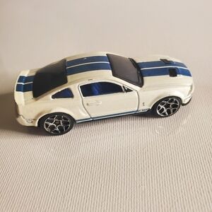 2007- SHELBY GT 500 Hot Wheel
